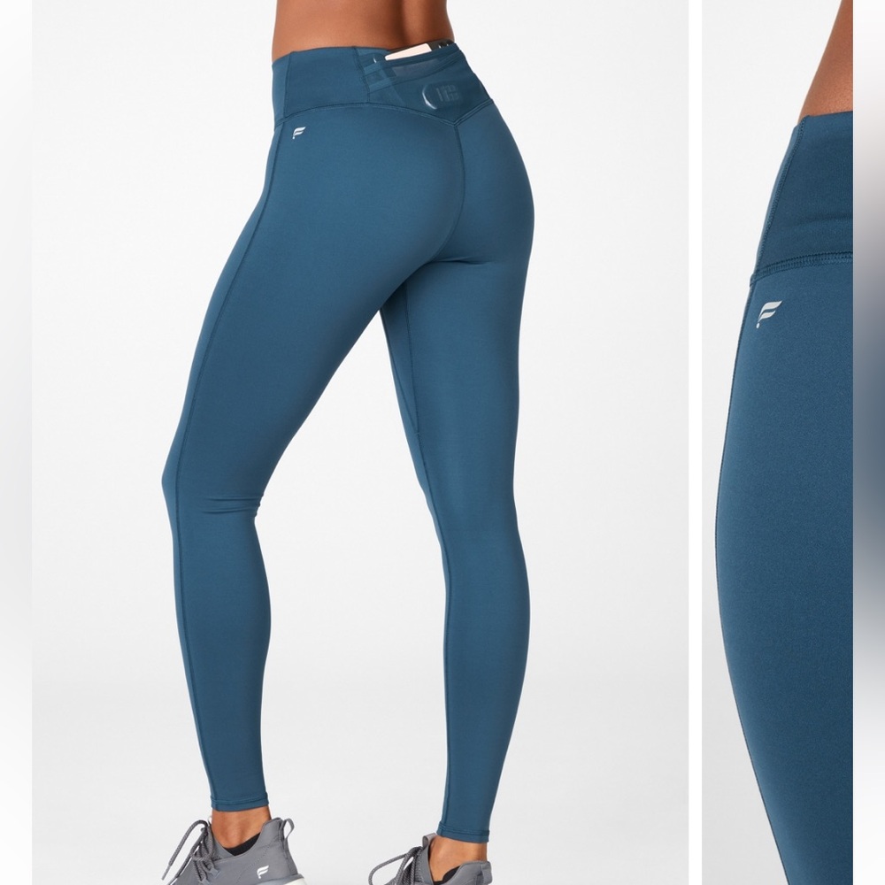 Fabletics Motion 360 Leggings in Navy